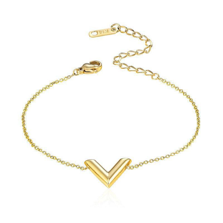 European and American simple gold niche V letter necklace women's summer clavicle chain Internet celebrity non-fading earrings bracelet three-piece set Glossy.pk