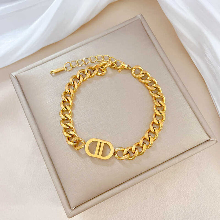 European and American Internet celebrities gold thick chain double D letter titanium steel necklace women's hip-hop personality short clavicle chain versatile jewelry Glossy.pk