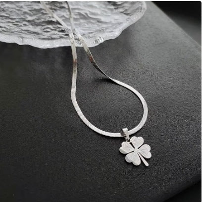 Cross-border e-commerce wholesale stainless steel triangle adjustable necklace is fashionable, simple and versatile, and the design does not fade 36 Glossy.pk