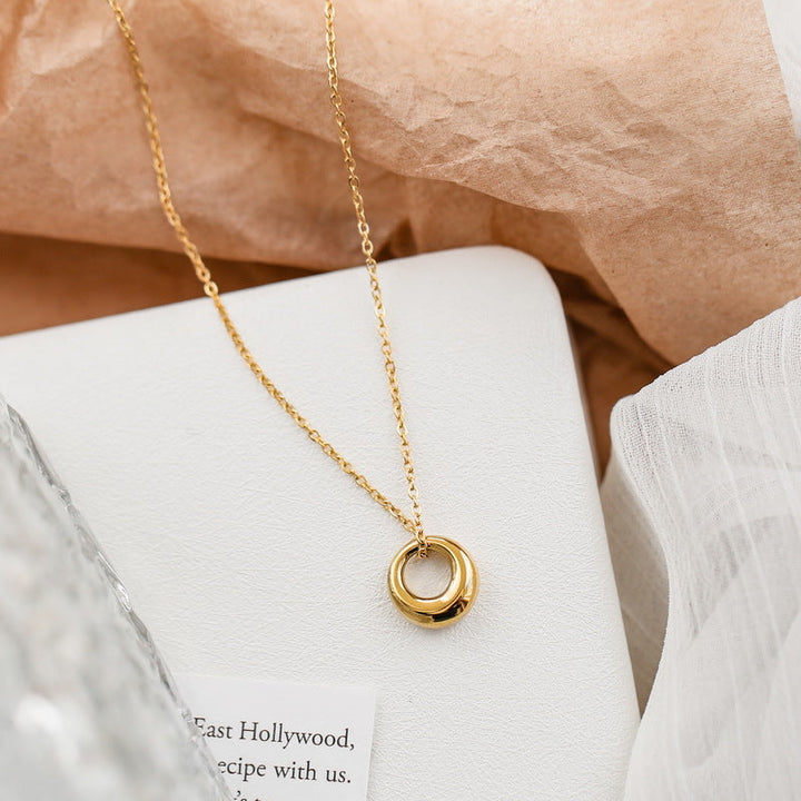 Titanium steel does not fade INS niche simple high-end sense 18K gold geometric circle necklace women's light luxury exquisite clavicle chain Glossy.pk