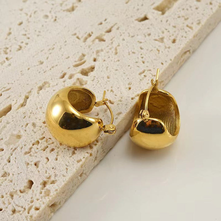 European and American cross-border wholesale retro personality cold style earrings simple and versatile earrings, niche design high-end earrings Glossy.pk