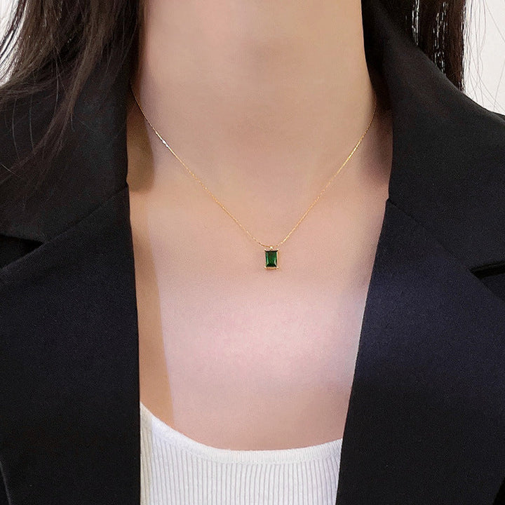 Cross-border wholesale necklace women's non-fading, light luxury titanium steel, new women's niche versatile fashion clavicle chain gold color 33 Glossy.pk