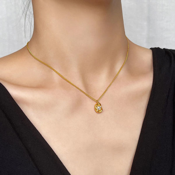French peanut pearl necklace women's titanium steel 18k bowl bean pearl pendant niche clavicle chain net red fashion new style