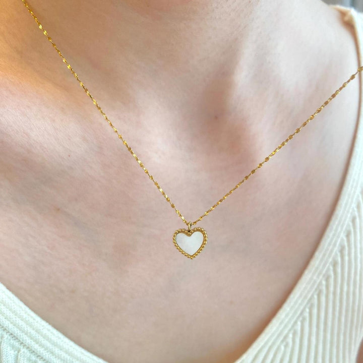 European and American new beads, beads, love hearts, gray shells, white shells, star sand, starry clavicle chain, titanium steel plated with 18K gold, do not fade