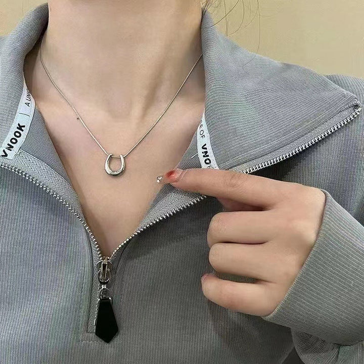 Cross-border e-commerce wholesale stainless steel triangle adjustable necklace is fashionable, simple and versatile, and the design does not fade 36 Glossy.pk
