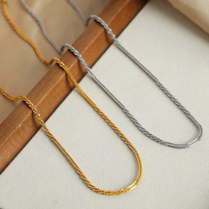Super glittering starry sparkling titanium steel necklace female clavicle chain sparkling 18K gold plated chain plain chain accessories Glossy.pk