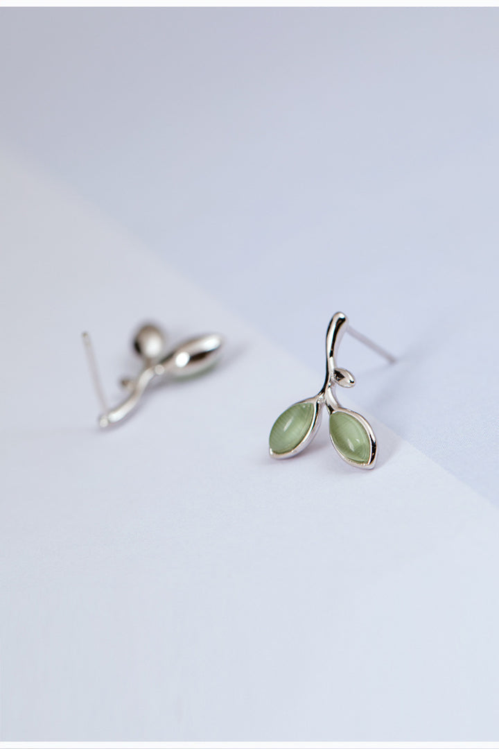 Zhongyi S925 Fashion, Simple, Silver Stud Earrings [Fine Leaves] Women's Opal Sprout Leaf Earrings