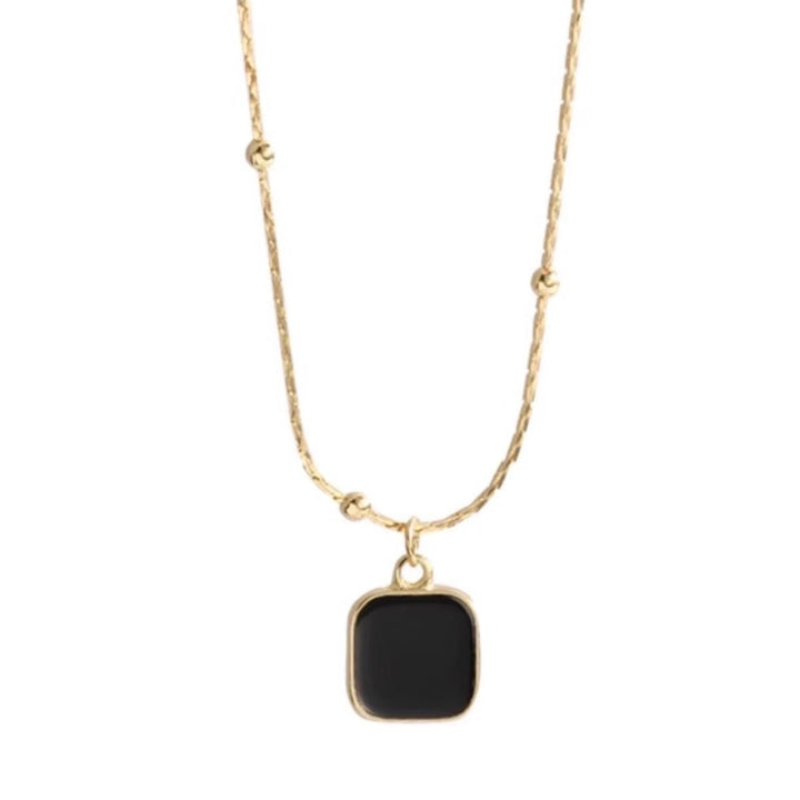 European and American cross-border wholesale black square brand necklace women's niche design does not fade titanium steel clavicle chain simple clavicle chain Glossy.pk