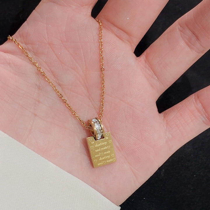 European and American cross-border fashion simple new necklace women's light luxury niche high-end design temperament new English diamonds