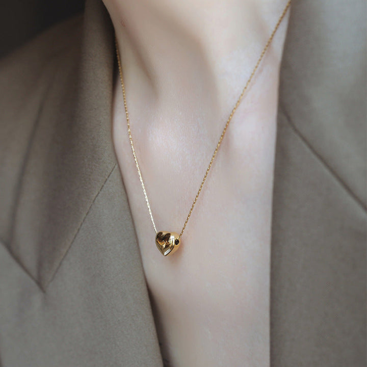 Titanium steel three-dimensional love necklace does not fade, women's light luxury, simple summer, cold wind, Internet celebrity temperament, niche clavicle chain Glossy.pk