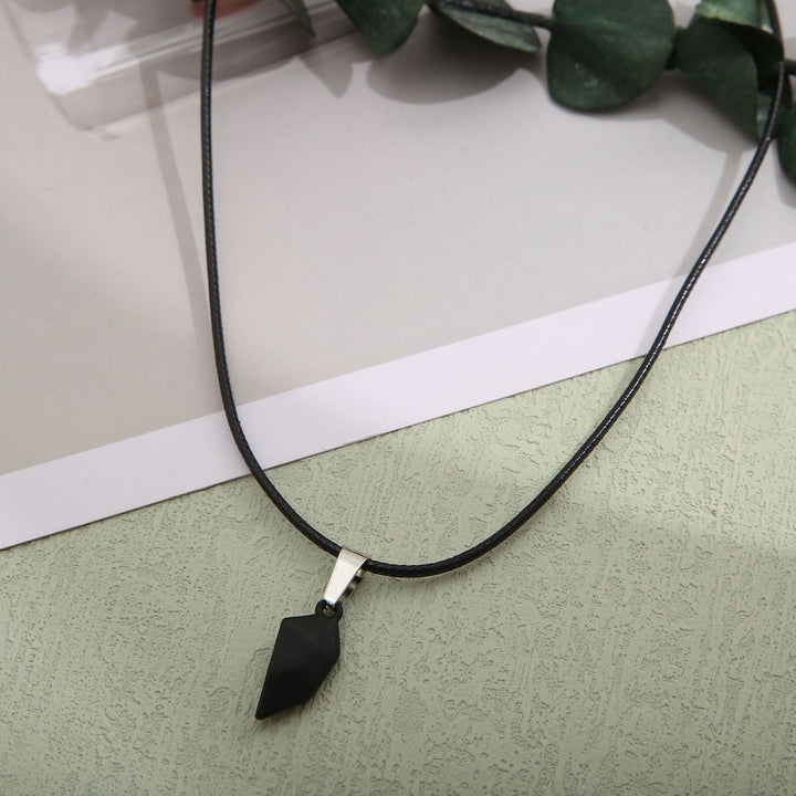 temu cross-border hot selling black and white love pendant, wishing stone pendant necklace, wax rope, personalized heart-shaped couple necklace