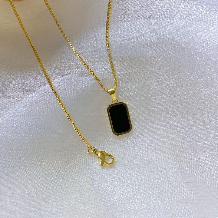 European and American cross-border wholesale black square brand necklace women's niche design does not fade titanium steel clavicle chain simple clavicle chain Glossy.pk