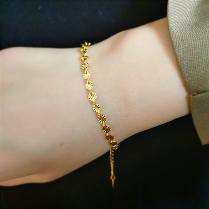 Simple embossed bracelet, women's high-end temperament, fashionable and versatile, atmospheric necklace, titanium steel, non-fading, female Internet celebrity clavicle chain Glossy.pk