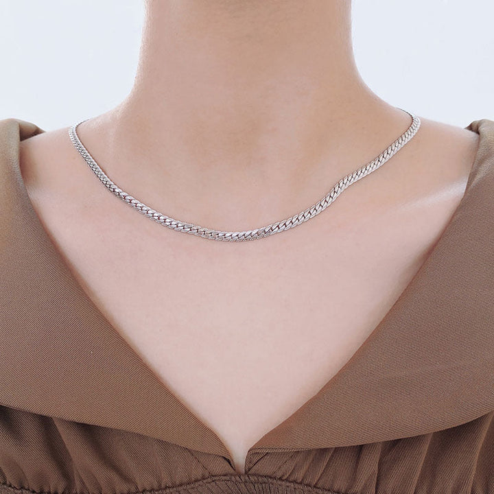 Simple snake bone chain titanium steel necklace female niche design high-end 18k gold Internet celebrity with hip-hop style jewelry Glossy.pk