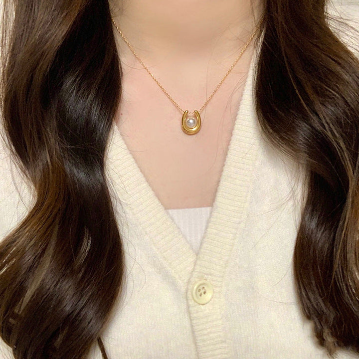 Cross-border wholesale necklace women's non-fading, light luxury titanium steel, new women's niche versatile fashion clavicle chain gold color 33 Glossy.pk