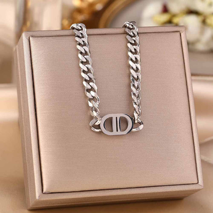 European and American Internet celebrities gold thick chain double D letter titanium steel necklace women's hip-hop personality short clavicle chain versatile jewelry Glossy.pk