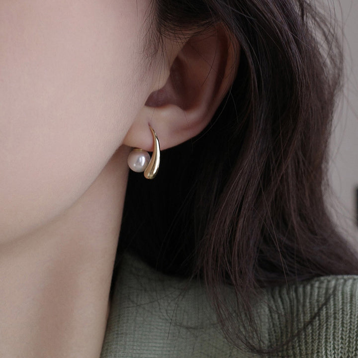 High-quality texture water drop pearl earrings, a two-wearing temperament stud earrings, women's earrings, detachable and bent metal style pearls