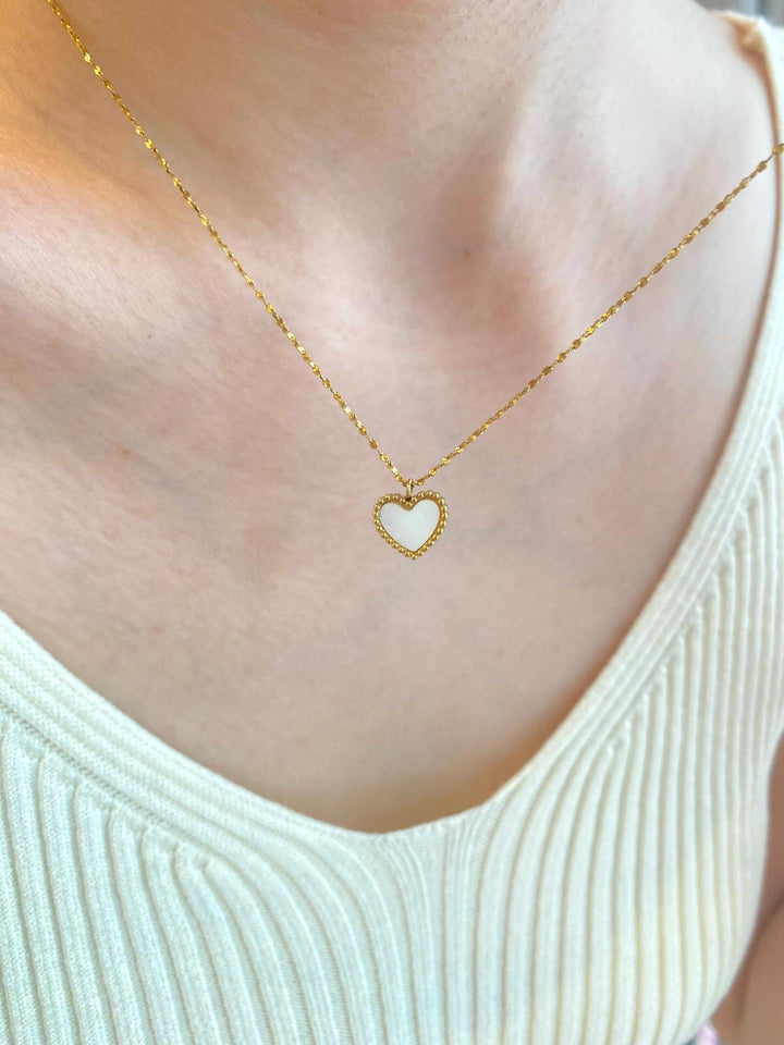 European and American new beads, beads, love hearts, gray shells, white shells, star sand, starry clavicle chain, titanium steel plated with 18K gold, do not fade Glossy.pk