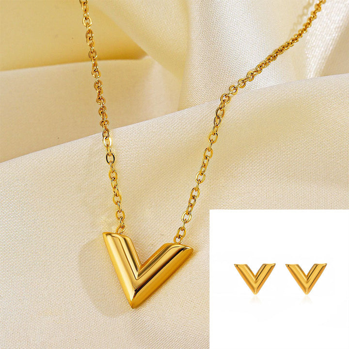European and American simple gold niche V letter necklace women's summer clavicle chain Internet celebrity non-fading earrings bracelet three-piece set Glossy.pk