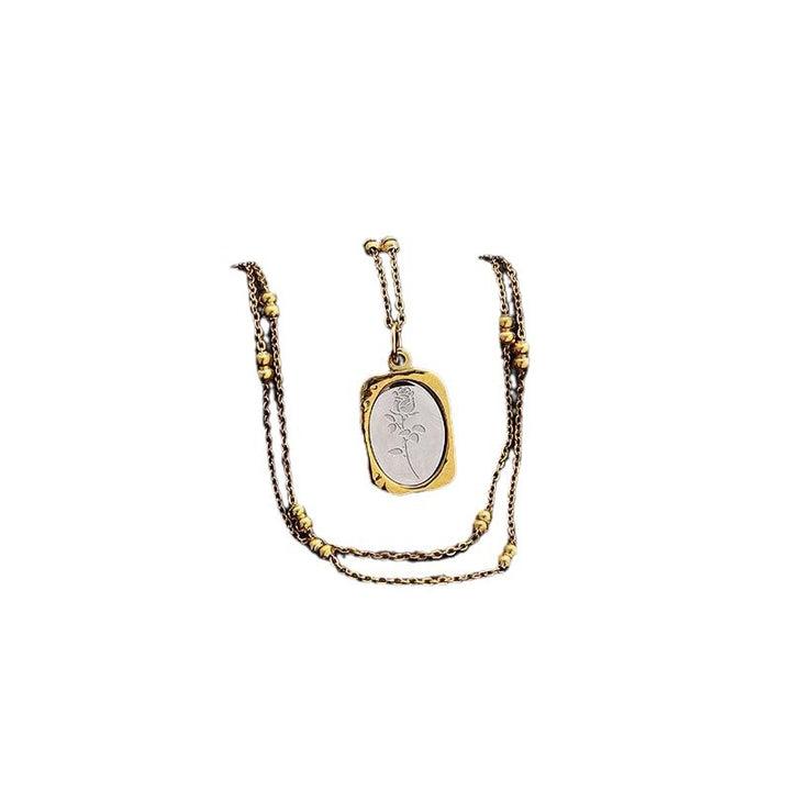 2024 New Accessories: A Rose Titanium Steel Pendant Necklace Women's High Design Sense Niche Clavicle Chain