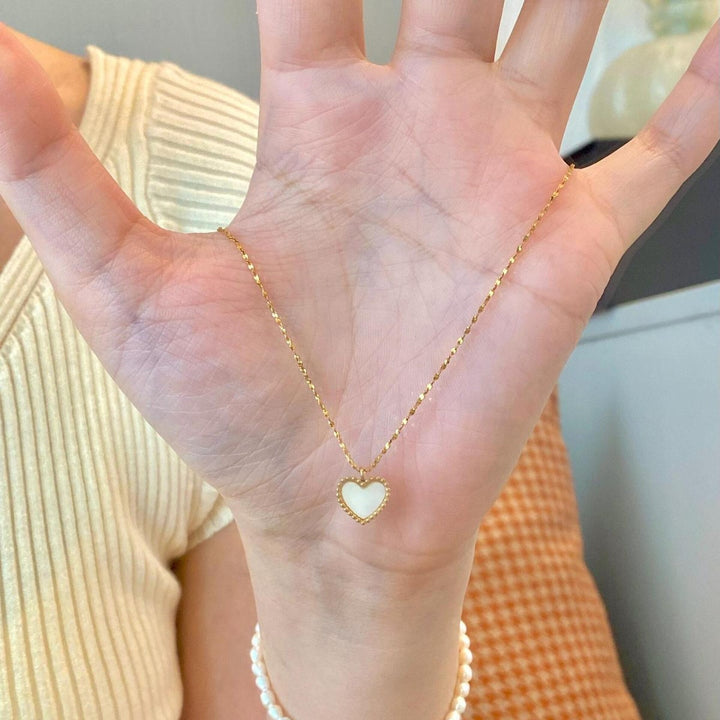 European and American new beads, beads, love hearts, gray shells, white shells, star sand, starry clavicle chain, titanium steel plated with 18K gold, do not fade