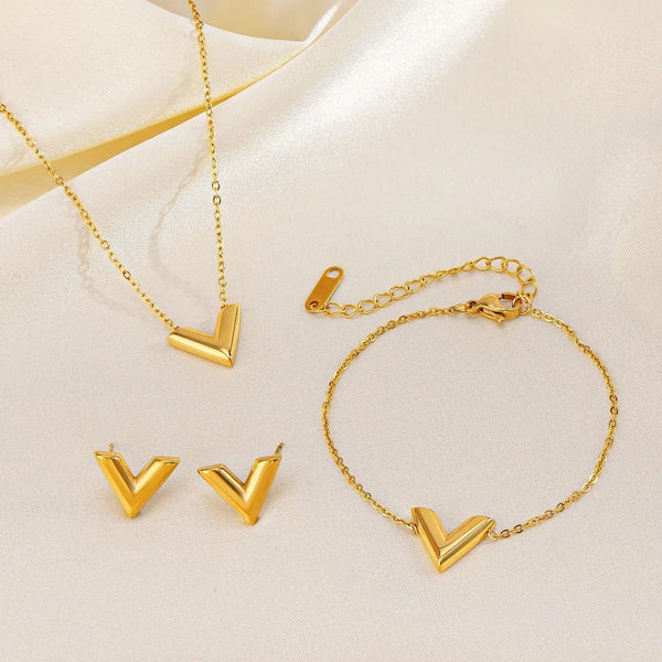 European and American simple gold niche V letter necklace women's summer clavicle chain Internet celebrity non-fading earrings bracelet three-piece set Glossy.pk
