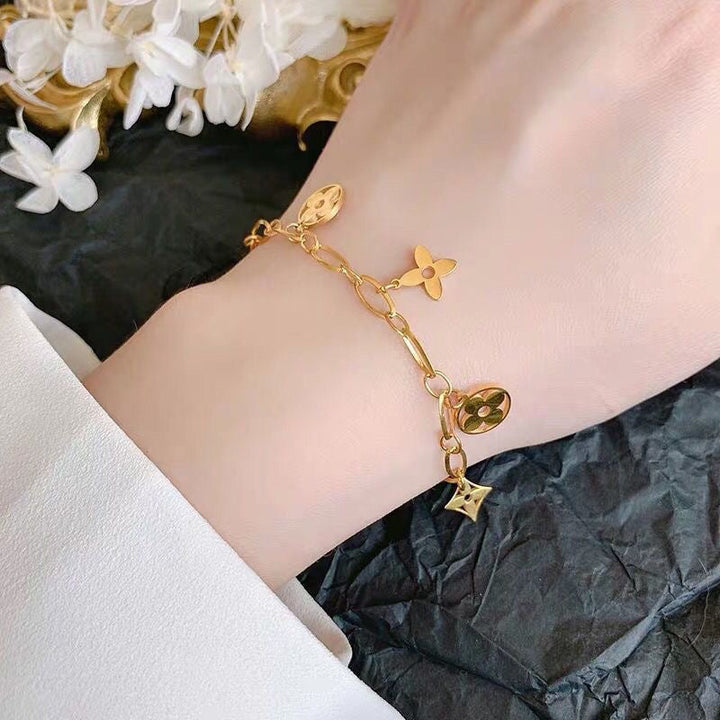 Cross-border, European and American hot-selling style, heart-shaped double-layered new bracelet, stainless steel, fashion hand jewelry, versatile and trendy with 28 Glossy.pk