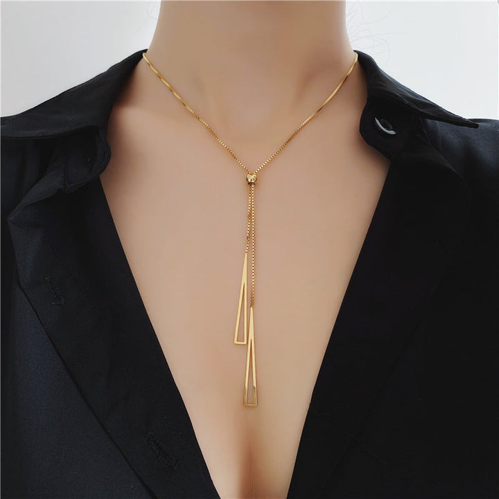 The best-selling titanium steel in Europe and the United States does not fade tassel pull-out light luxury necklace, women's tide Internet celebrity clavicle chain is niche and simple Glossy.pk