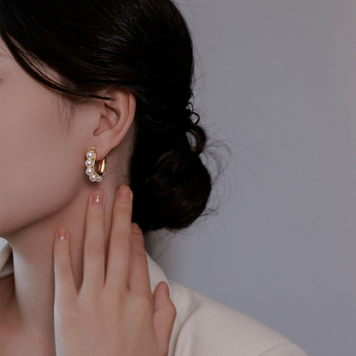 Cross-border European and American U-shaped pearl earrings plated 18K high-end earrings niche earrings high-end earrings wholesale source