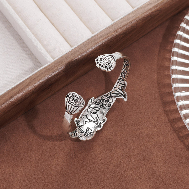 The new carp has a fish opening bracelet every year, ethnic style, old, men's and women's summer fishing companion personality bracelet