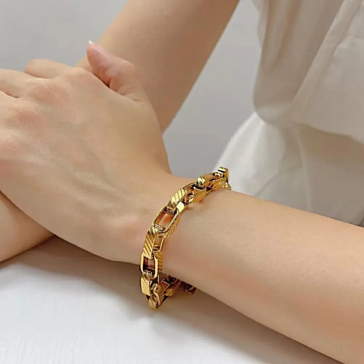 Cross-border European and American hot-selling style love heart-shaped double-layer new bracelet stainless steel fashion hand jewelry versatile and trendy Glossy.pk