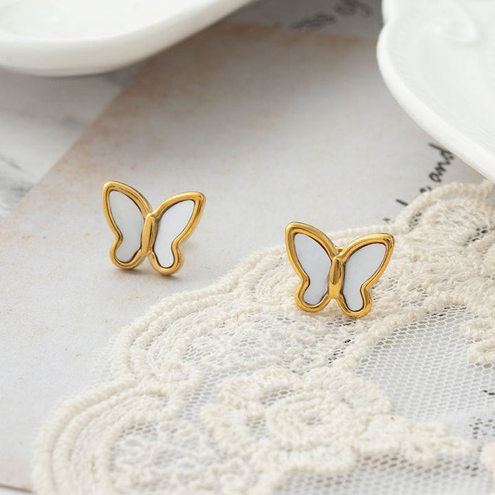 European and American cross-border wholesale white fritillary butterfly necklace light luxury 18k gold clavicle chain niche design exquisite necklace Glossy.pk