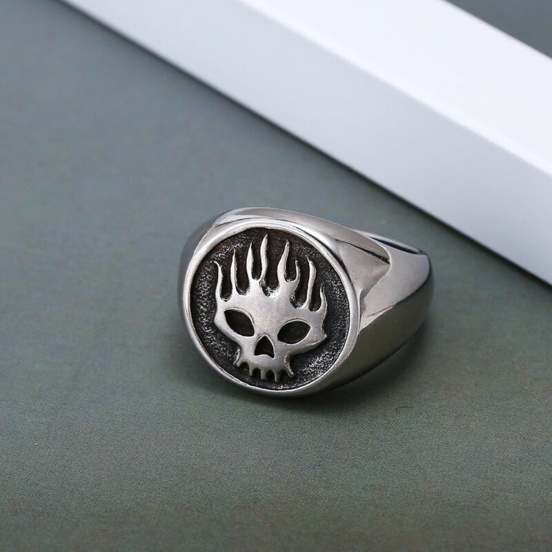 Zhongyi AliExpress Explosive Men's Titanium Steel Punk Flame Skull Ring European and American fashion hand accessories Glossy.pk