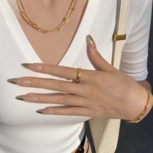 Double-layer Collarbone Necklace product photo 4 | Glossy.pk Pakistan