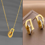 D letter necklace women's niche design sense is simple Internet celebrity temperament light luxury necklace pendant clavicle chain does not fade Glossy.pk