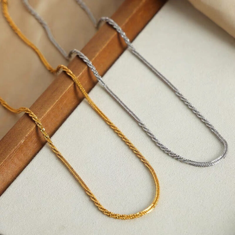 Super glittering starry sparkling titanium steel necklace female clavicle chain sparkling 18K gold plated chain plain chain accessories Glossy.pk