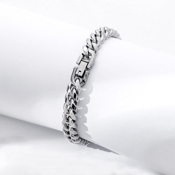 8mm Cuban-style bracelet — 21cm, three finishes product photo 2 | Glossy.pk Pakistan