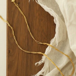 Winding Twist Clavicle Chain (details not provided) product photo 3 | Glossy.pk Pakistan