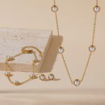 New vintage pearl jewelry set is a fashionable and versatile workplace commuter accessory necklace bracelet earrings set of three