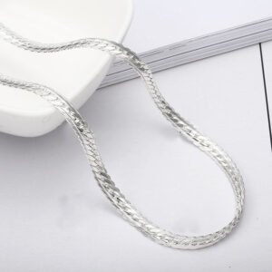 Full-Side Chain Necklace — Statement Piece product photo 3 | Glossy.pk Pakistan