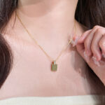 European and American cross-border fashion simple new necklace women's light luxury niche high-end design temperament new English diamonds