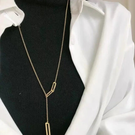 Simple light luxury hollow rectangular long necklace women's sweater chain ins style European and American fashion Internet celebrity tide does not fade Glossy.pk