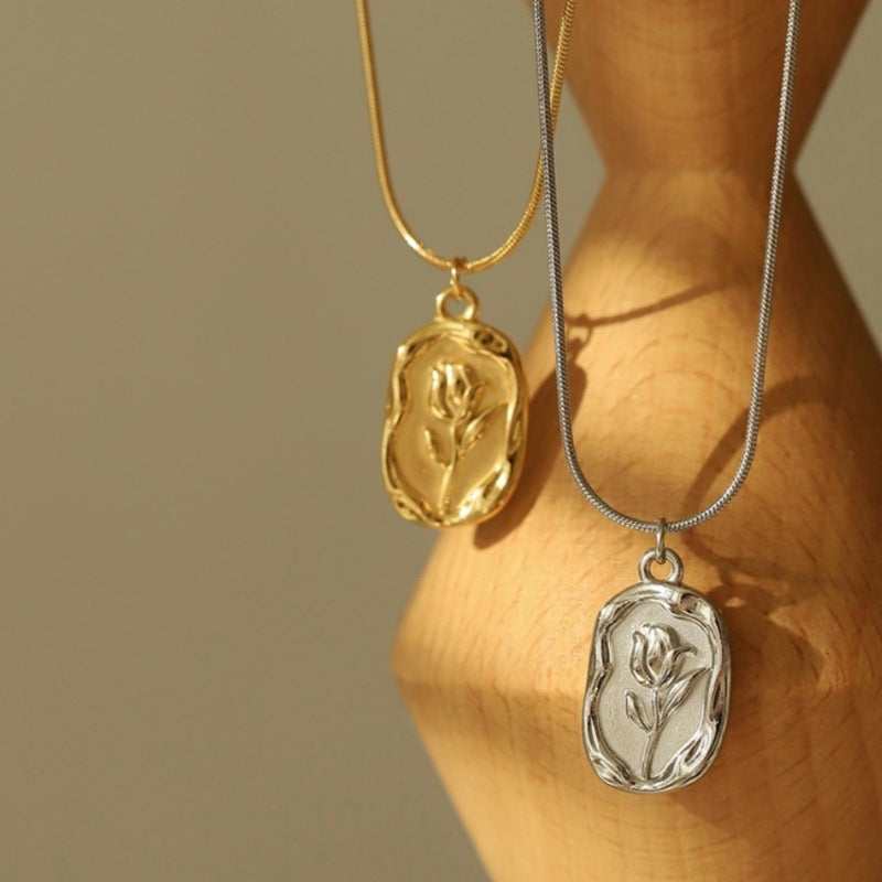 French retro ~ embossed tulip pendant necklace women's niche high-end design sense K gold-plated new clavicle chain Glossy.pk