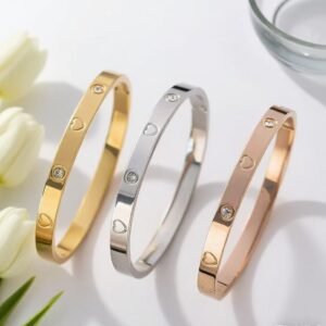 Love-Inlaid Buckle Bracelet