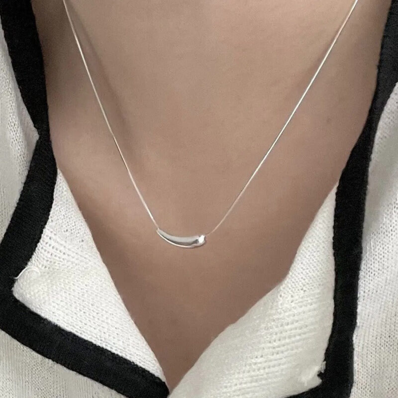 2024 new women's light luxury niche hip hop decoration clavicle chain sweater accessories ins cold style double necklace Glossy.pk