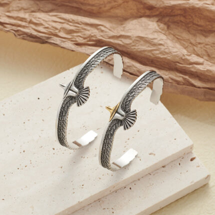 Cross border temu amazon hot sale vintage distressed eagle bracelet for men and women domineering eagle wings open bracelet Glossy.pk