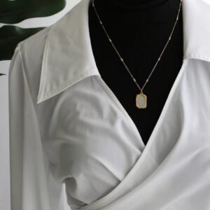 Rose‑Tone Clavicle Pendant Necklace product photo 3 | Glossy.pk Pakistan
