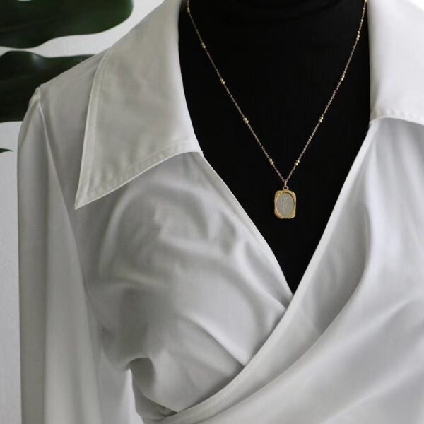 Rose‑Tone Clavicle Pendant Necklace product photo 3 | Glossy.pk Pakistan