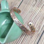 Cross border red copper bracelet phoenix pattern magnetic red copper bracelet European and American wind magnetic dragon and phoenix bracelet wholesale Glossy.pk