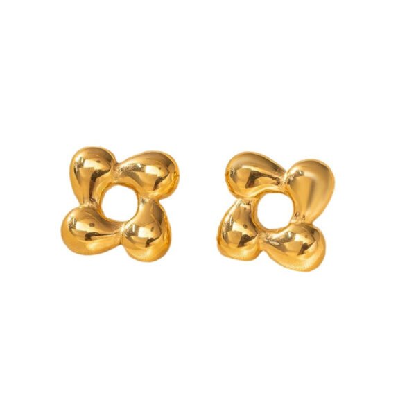 Luxury Exquisite Fashionable Versatile Temperament Personality Rotating Flowers Titanium Steel Necklaces Niche Stud Earrings Set anti-tarnish jewellery from Glossy.pk, Lahore